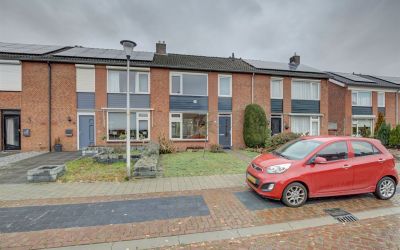 Wolter West. 28