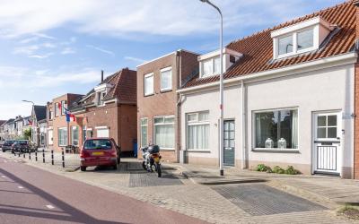 Ambtstraat 75