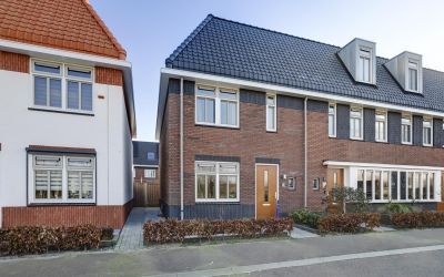 Avondroodvl. 12