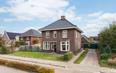 Pastoor Oss. 32