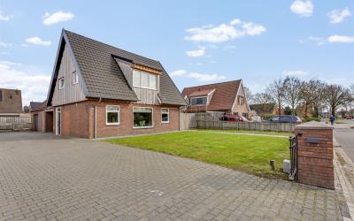 Eerste Blok. 32