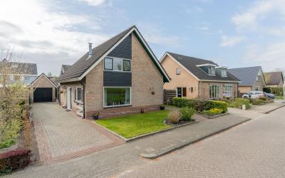 Parallelweg 12