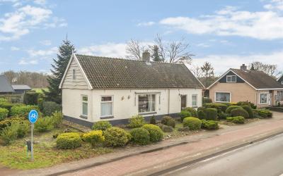 Dorpsstraat 11