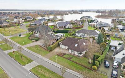 Mien Ruysla. 11