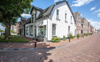 Wilhelminas. 16
