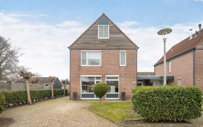 Roosje Vosstraat 16