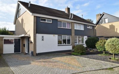 van Rechterenlaan 8