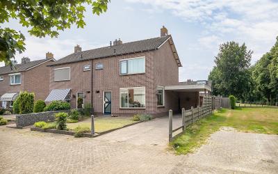 J. Vermeers. 34