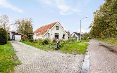 Achter het. 12