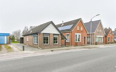 Zuiderdiep 196