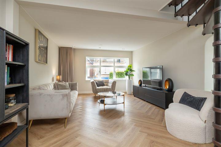 Appartement te koop: van Echtenstraat 16-12, Hoogeveen