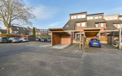 Laveranhof 64