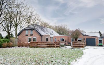 Hollandsche. 17