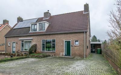 Middenweg 11