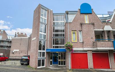Weteringdwarsstraat 8