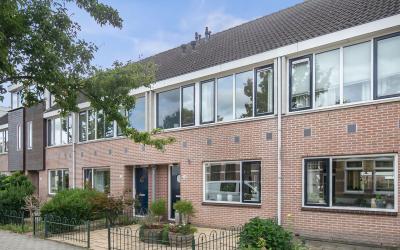 Emmastraat 48