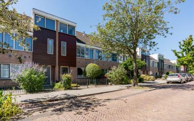 Emmastraat 64