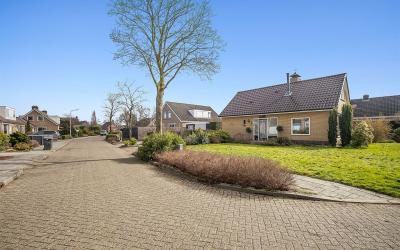 Mevrouw Gel. 14