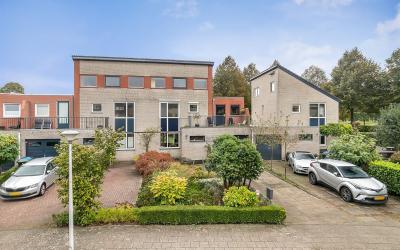 Zuster van. 35