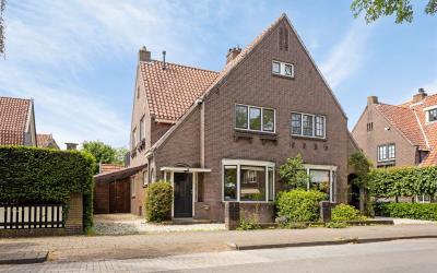 Oranje Nassaulaan 1