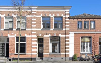 Rhijnvis Fe. 28