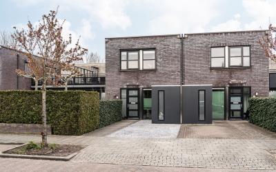Nieuw-Guine. 7