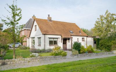Dorpsweg 100