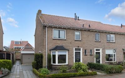 van Heecker. 24