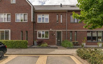 Boezeroen 10