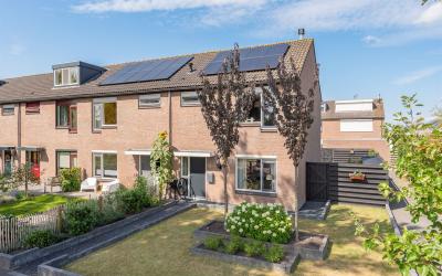 Pluutstraat 104