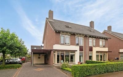 de Oosterak. 8