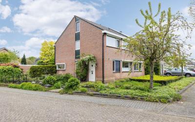 van Walbeke. 24