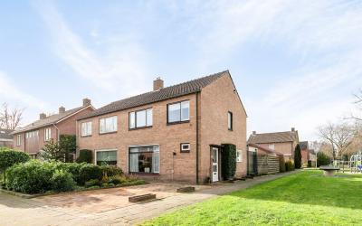 van Laarstr. 2