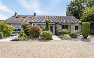 Knibbelakker 56