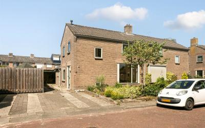 Smutsstraat 12