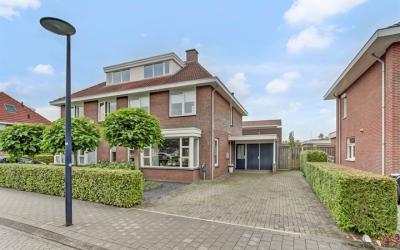 Troffel 13