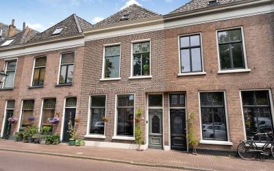 Burgwal 32