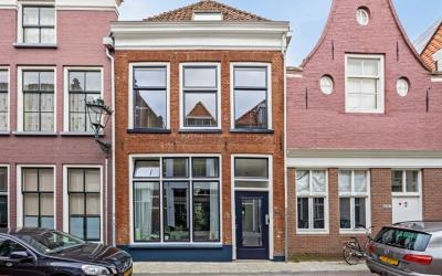 Boven Nieuw. 84