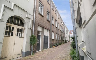 Breedesteeg 3-01