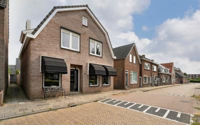 Dorpstraat 22