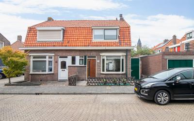Prins Bernhardstraat 12