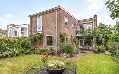 Bovensingel 15
