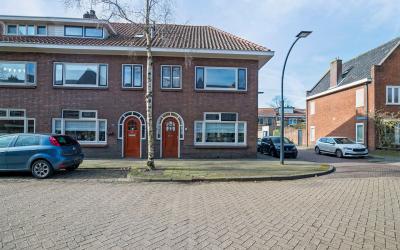 Jan van Ark. 35