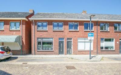 Okmastraat 19