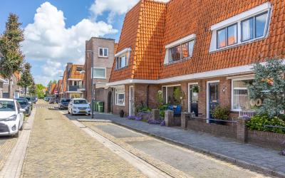 van Hasselt. 42
