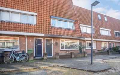 van Hasselt. 52