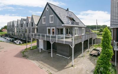 Buitenwaard. 24