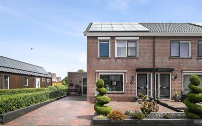 Middelbuurt 66