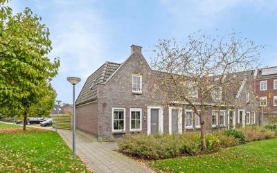 Steenwijker. 44-C