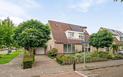 Nieuwe Onna. 63